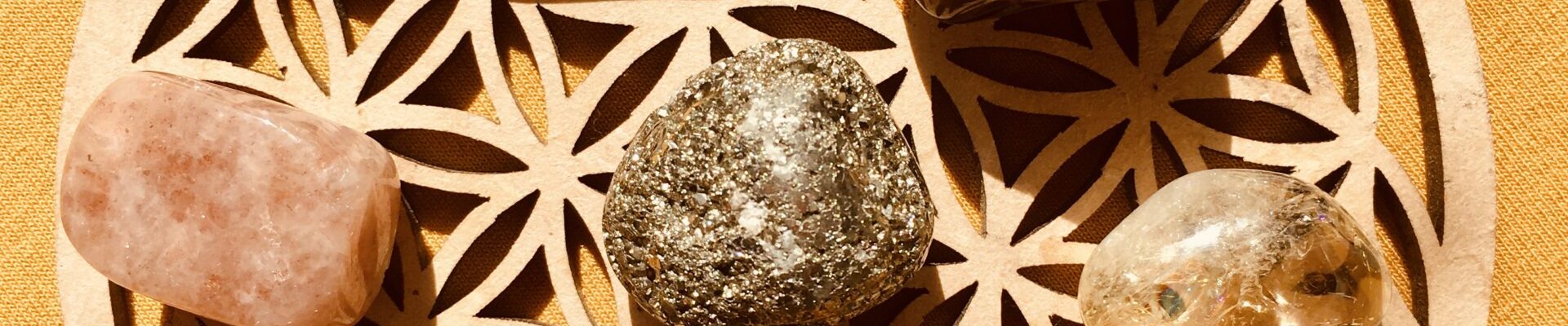 Minéraux chakra solaire – thérapie par les pierres Pierres du chakra solaire